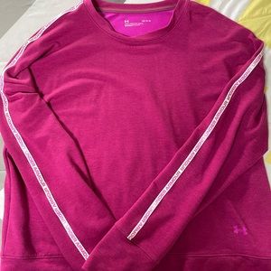 Women’s Under Armour Size Large sweatshirt